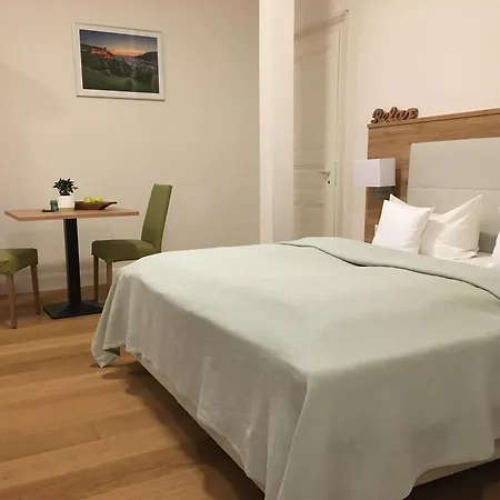 Perkeo Apartment *